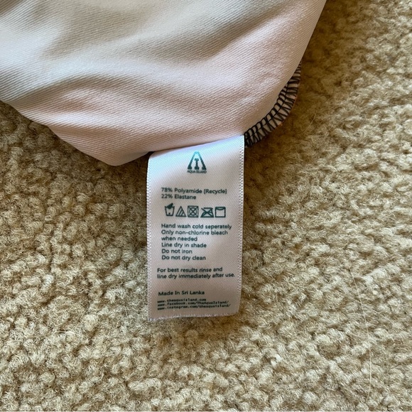 UV protection swimsuit size 5 - Picture 3 of 4